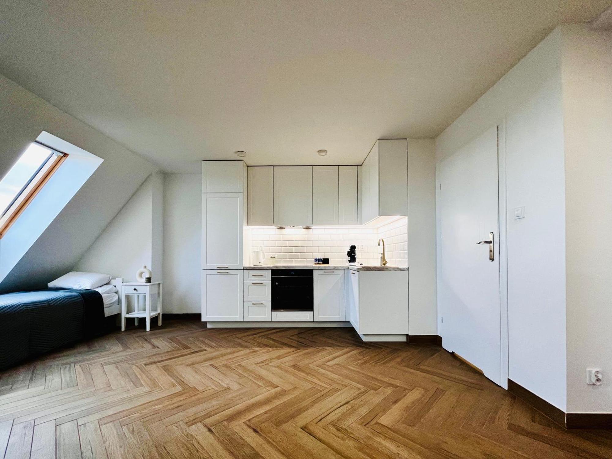 Apartamenty Kamienica Centrum - 1 Maja Lubiń Exterior foto